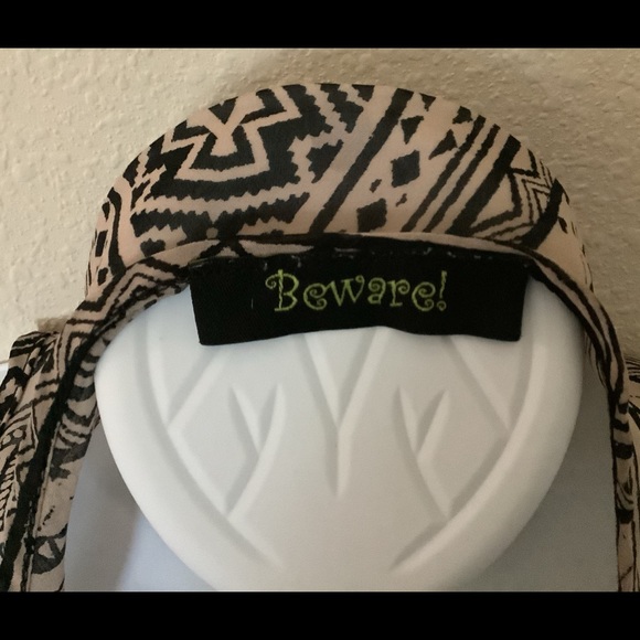 Beware! Tank top - Picture 3 of 4